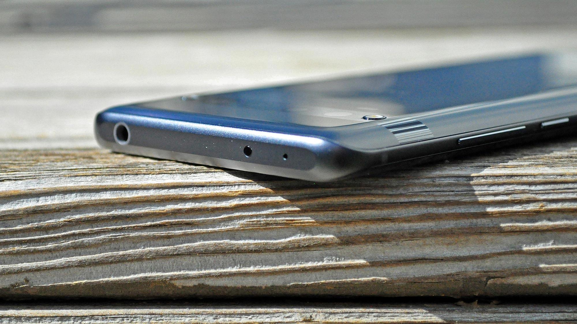 what phones have ir blaster