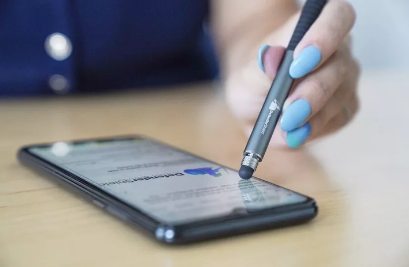 Can a Stylus Work on Any Phone? 9
