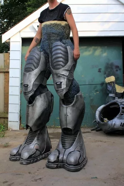 Animatronic Halo Elite Costume Will Have You Screaming “Wart, Wart, Wart!” 7