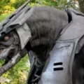 Animatronic Halo Elite Costume Will Have You Screaming “Wart, Wart, Wart!” 16