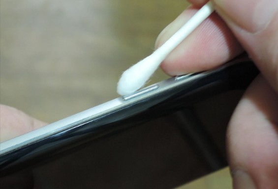 How To Clean Sticky Phone Buttons 8 How To Clean Sticky Phone Buttons 7
