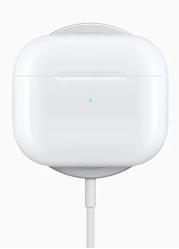 Do You Need to Charge AirPods Pro Before Use? 6 Do You Need to Charge AirPods Pro Before Use? 5