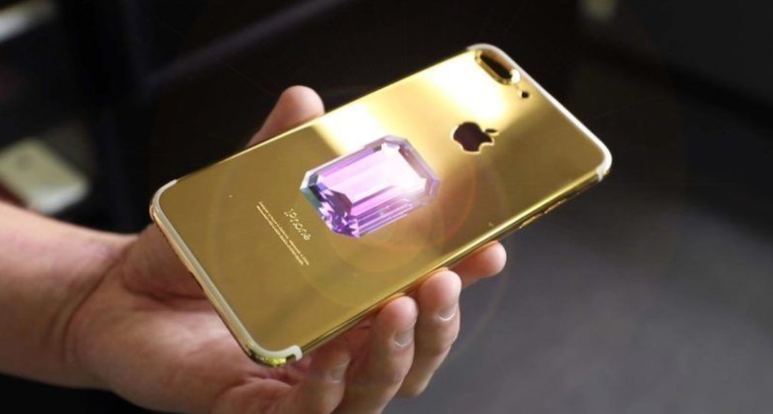 A Look at the World's Most Expensive Falcon Supernova iPhone 6 2 A Look at the World's Most Expensive Falcon Supernova iPhone 6 1
