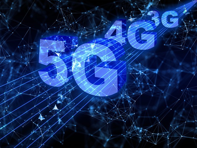 Introduction to 5G Network Slicing for Enterprise Use Cases 3 A stylized digital 5G logo.